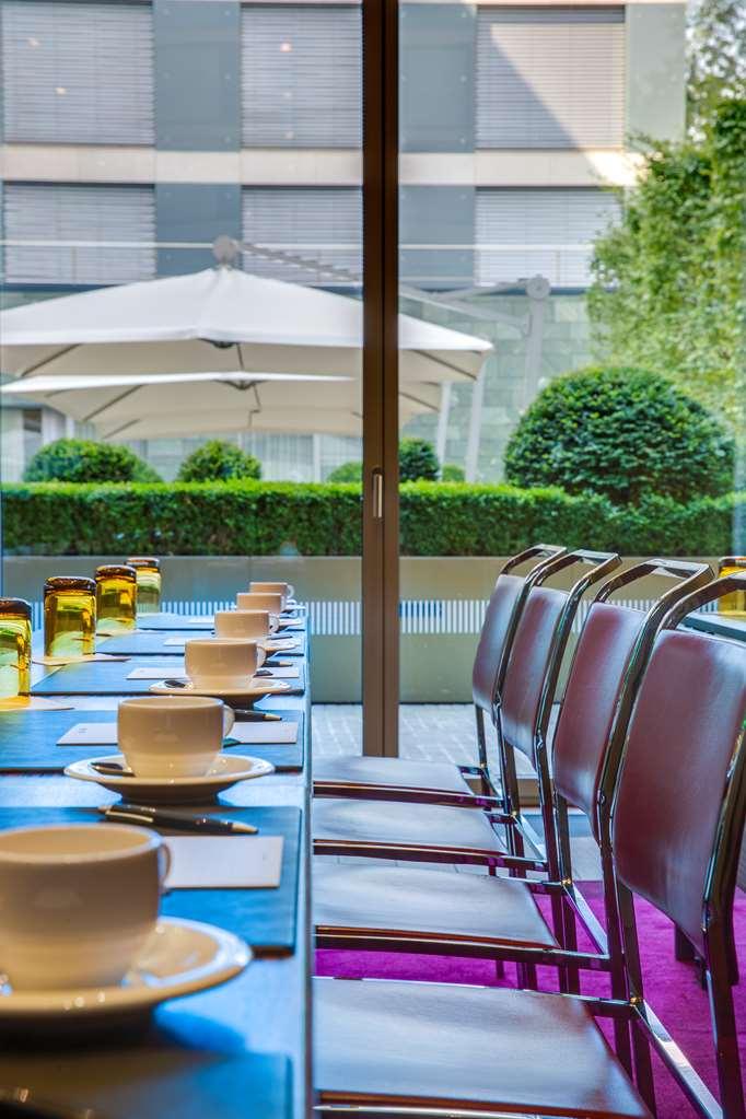 Radisson Blu Media Harbour Hotel, 4* Dusseldorf