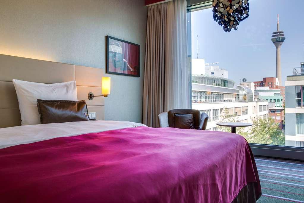 Radisson Blu Media Harbour Hotel, Dusseldorf